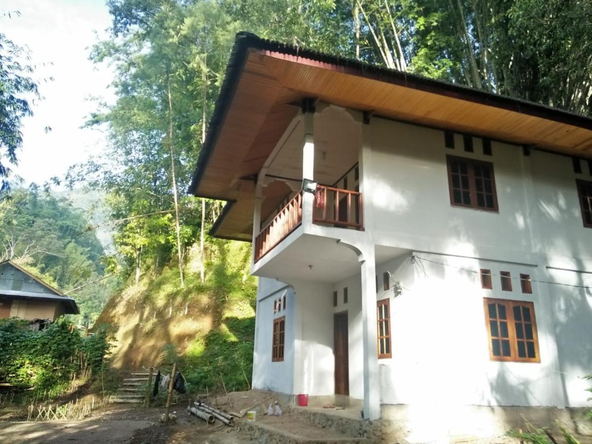 Sugi House Toraja - Villa Penginapan Sewa Harian 兰特包 外观 照片
